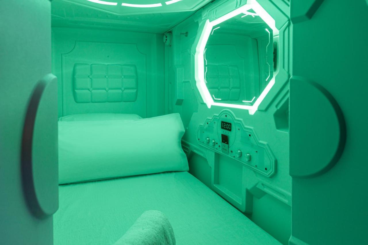 Art Seven Hostel Capsules Μαδρίτη Εξωτερικό φωτογραφία