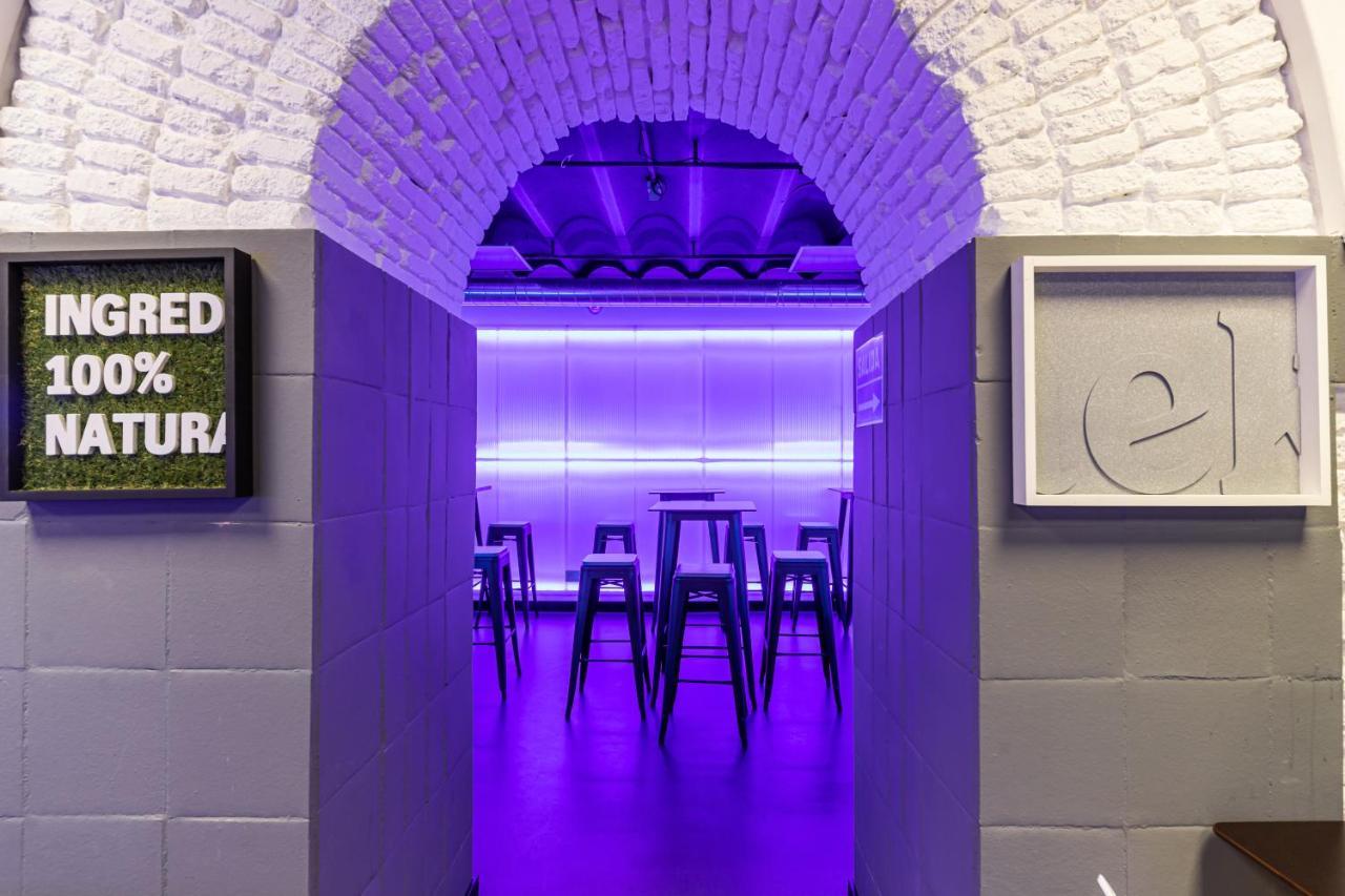 Art Seven Hostel Capsules Μαδρίτη Εξωτερικό φωτογραφία