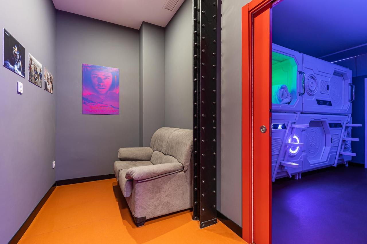 Art Seven Hostel Capsules Μαδρίτη Εξωτερικό φωτογραφία