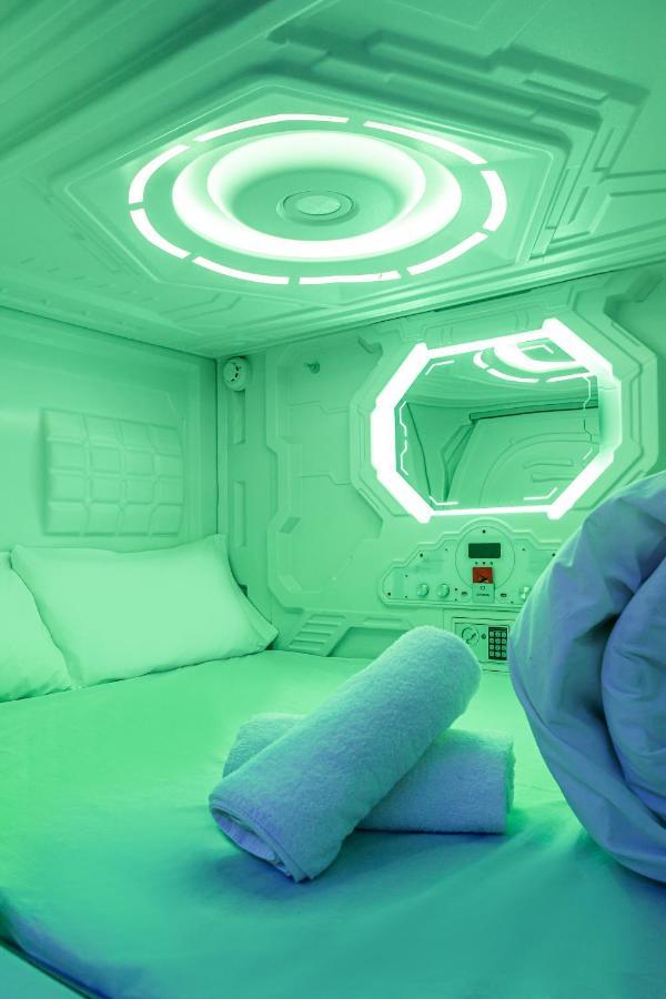 Art Seven Hostel Capsules Μαδρίτη Εξωτερικό φωτογραφία